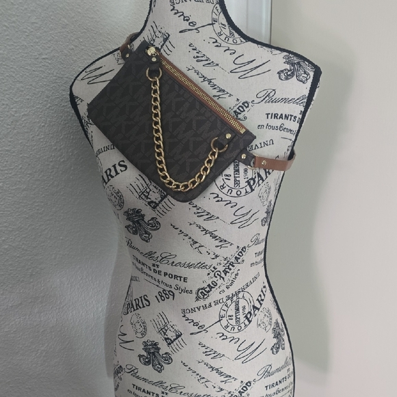 Michael Kors Black & Brown MK Monogram Chain Bum/Belt Bag (EUC)(S)✨️🖤✨️ - Picture 4 of 13
